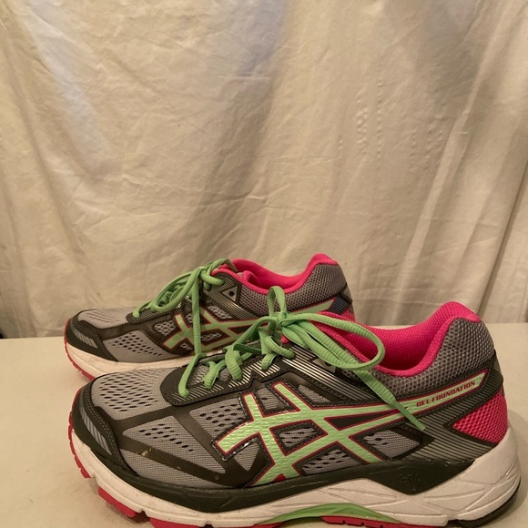 Asics Shoes - ASICS women’s sneakers size US 9